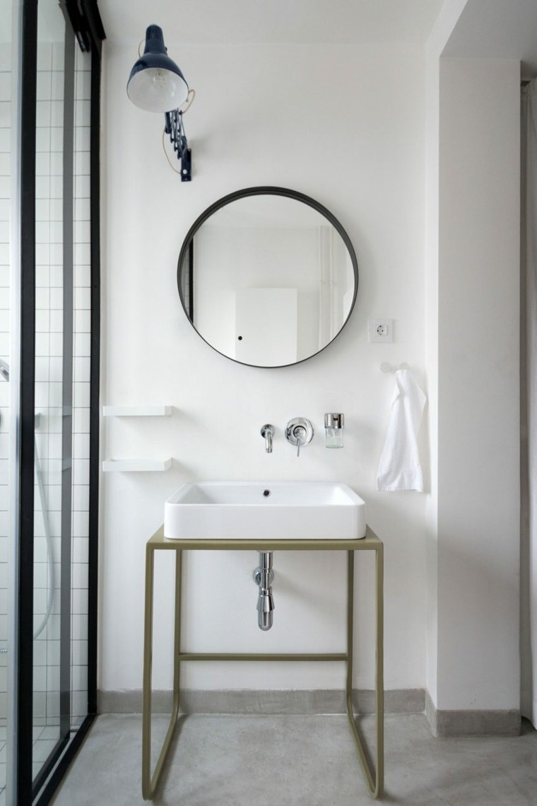Šiuolaikinės vonios veidrodžio dizaino sienos idėja