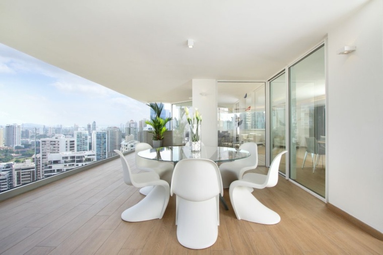 Modern belsőépítészeti apartman étkező kerek asztal székek