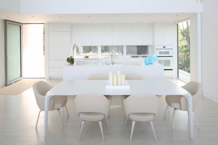 Valgomojo stalas baltas interjeras balta kėdė moderni virtuvės sala