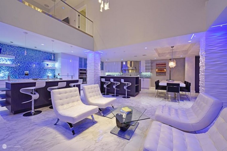 idea di interior design poltrona sedia sgabelli da bar isola pavimento in marmo