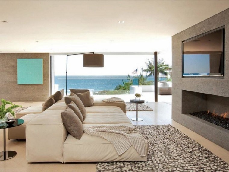 interno moderno soggiorno divano tappetino tv idea tavolino