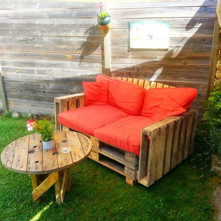 arredo-giardino-divano-pallet-economico