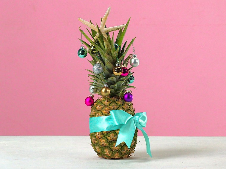 originali ananasų Kalėdų eglutės dekoracija Kalėdų kamuolys Kalėdų eglutės dekoravimo idėja