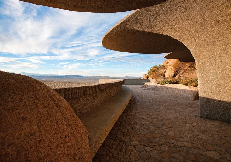 scultura moderna casa-deserto-kellogg-geometria-variabile