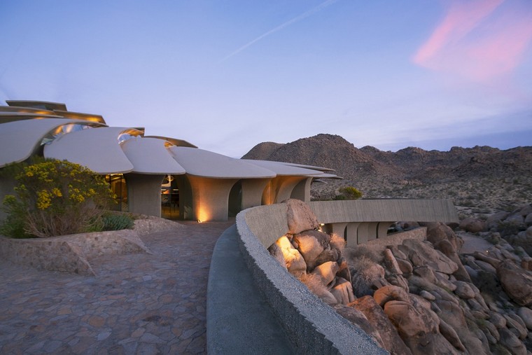 scultura moderna casa-deserto-kellogg-image-made-evening