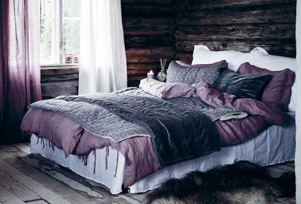 ropa de cama lila y morada
