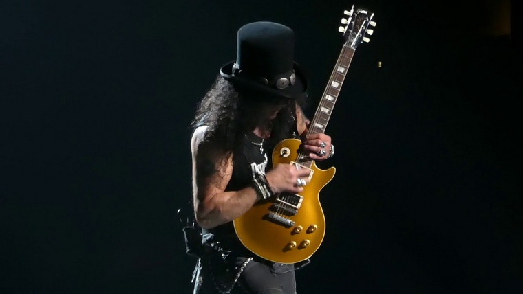 Slash performance solista Fargo Center Philadelphia 2017