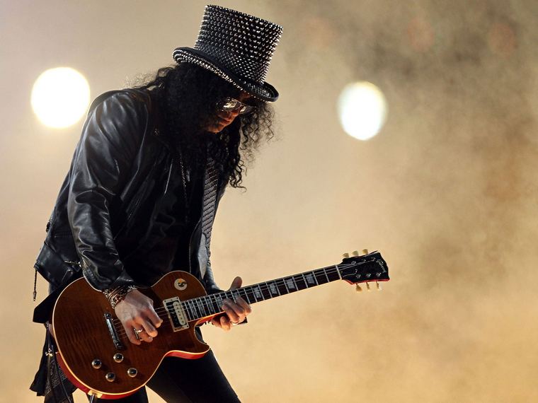 Slash Rex con la sua chitarra a cilindro