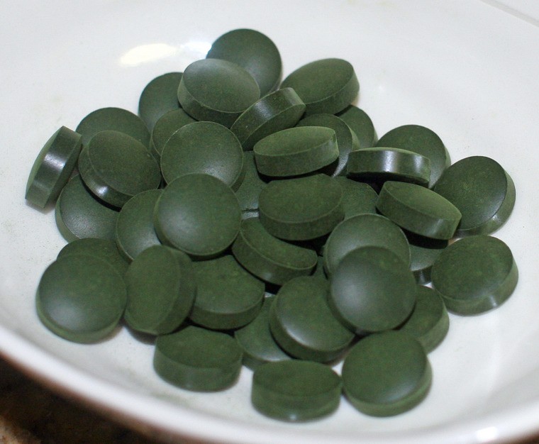 Spirulina tabletės prideda maisto