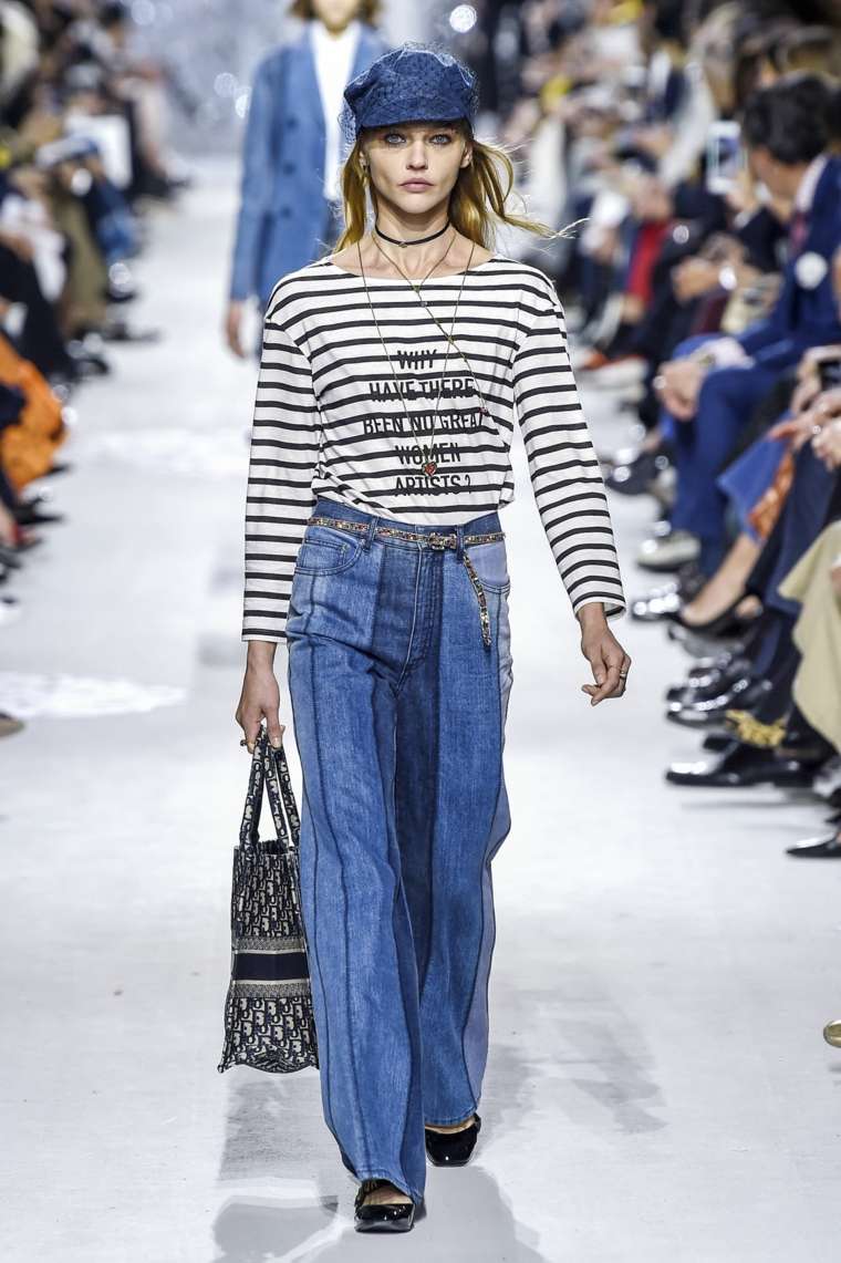 gatvės mada street-fashion-young-girls-spring-2018-dior