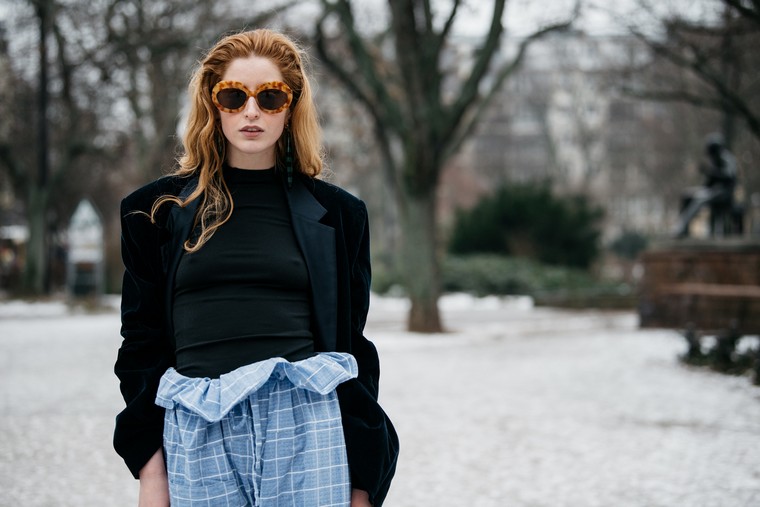 utcai divat berlini nő divat őszi tekercs nyakú pulóver
