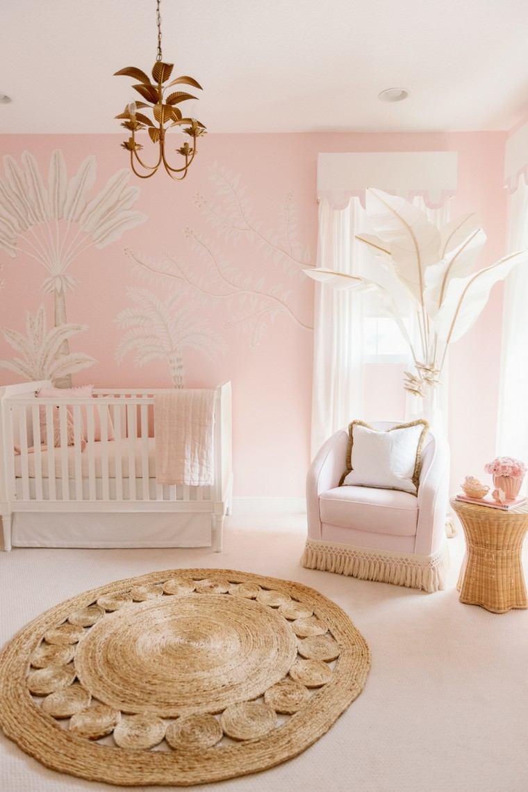 ružičasti interijer spavaće sobe