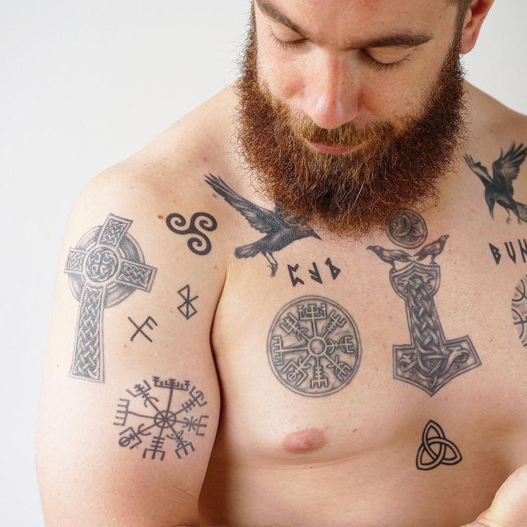 vikingų žmogaus tatuiruotės idėja