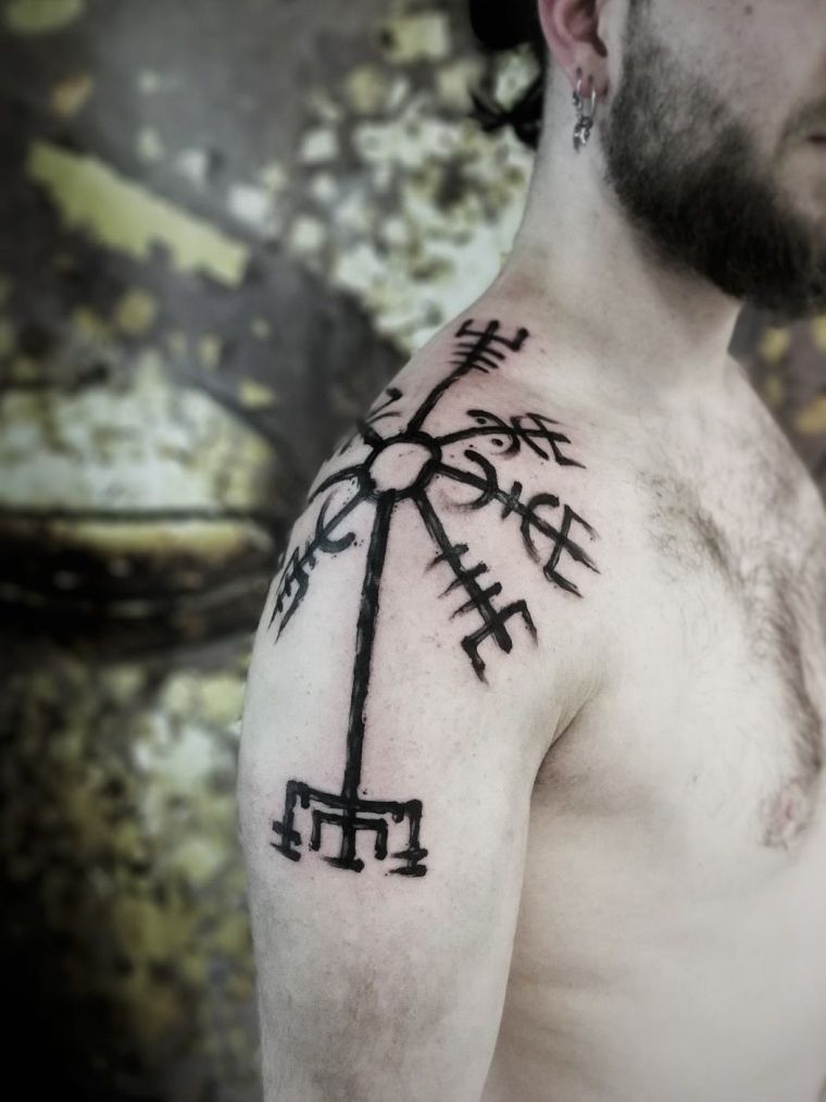 vikingų tatuiruotės idėja vyrams