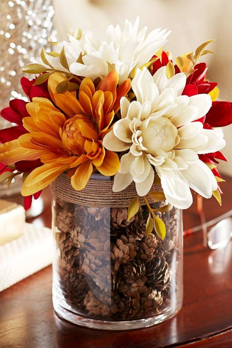 gėlės-deko-vaza-stalas-ruduo