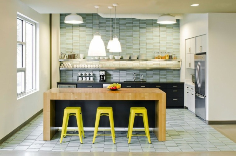 sárga bárszékek modern konyhák
