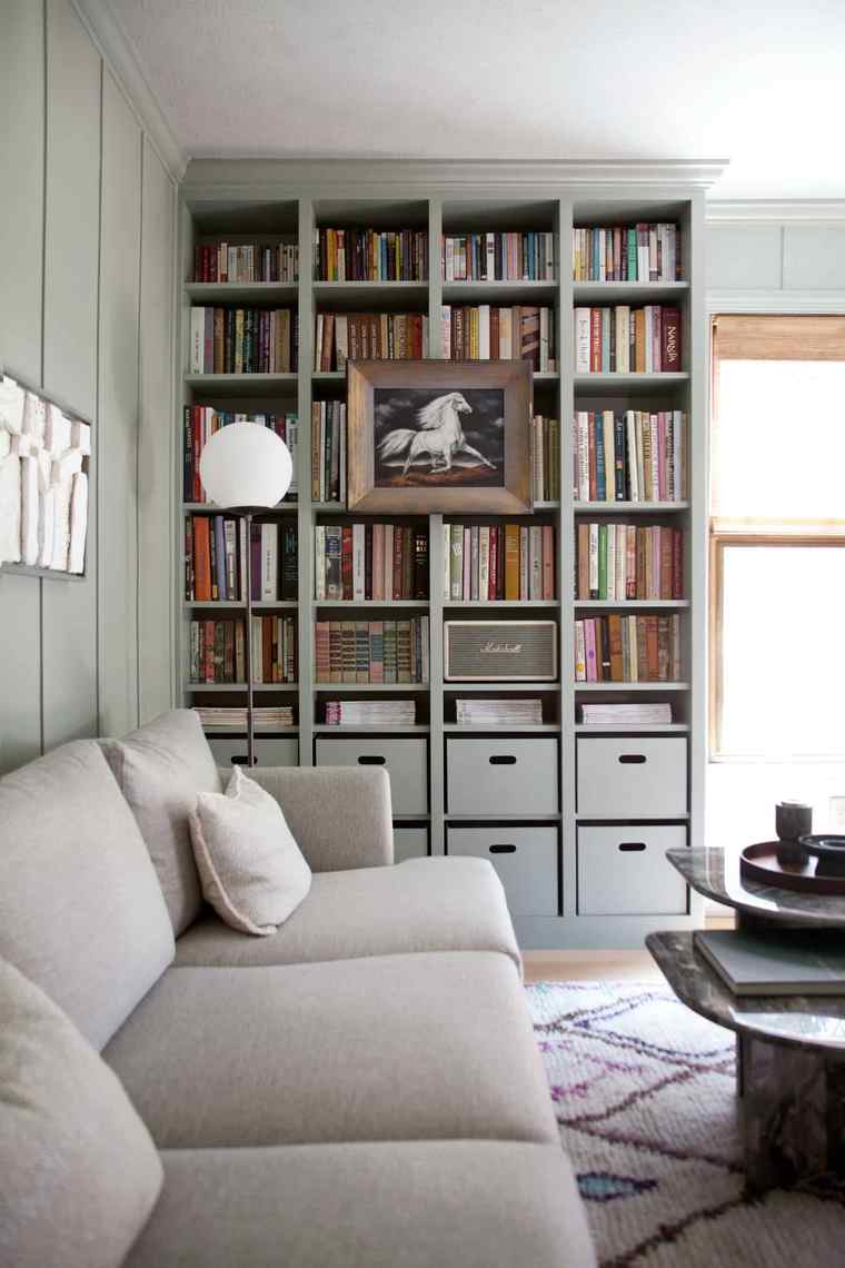 police za knjige cijeli zid