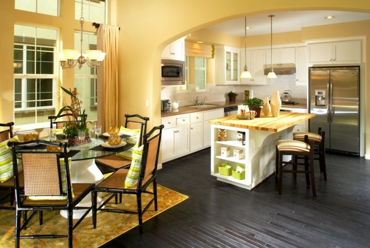 žuti kuhinjski tepih drveni pod tamnožuta boja ugodno prostrano moderno mjesto