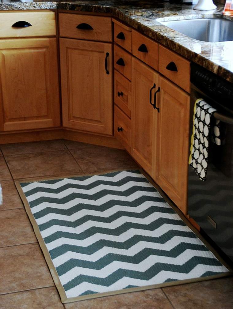 tappeto da cucina strisce zigzag bianco verde