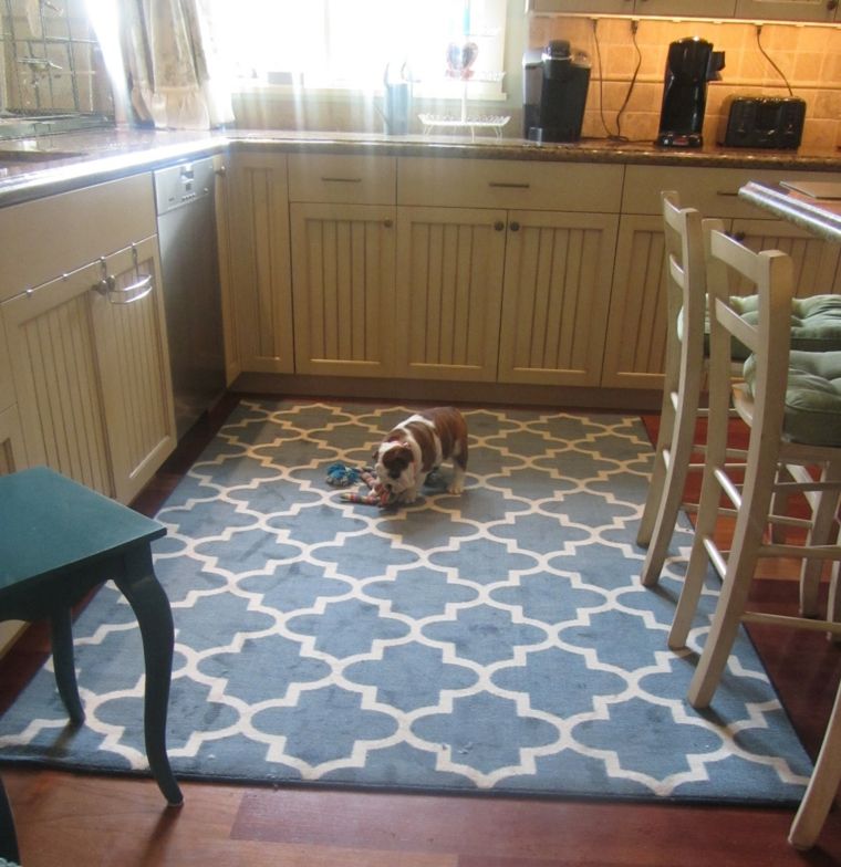Hangulatos, vastag kék modern konyhai szőnyeg