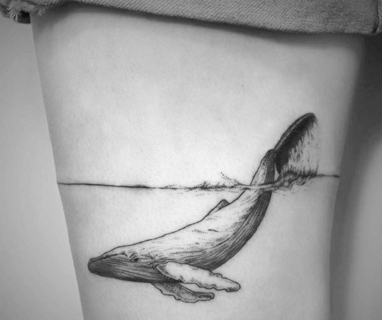 Idea tatuaggio coscia balena tatuaggio donna