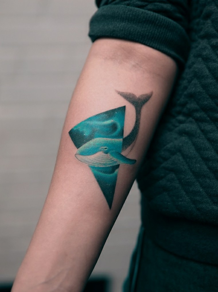 tatuaggio di balena braccio avambraccio tatuaggio idee tatuaggio triangolo