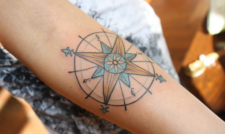 arm-tattoo-woman-man-compass-tattoo
