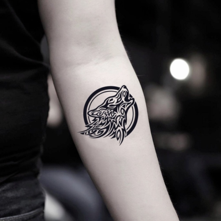tatuaggio lupo celtico
