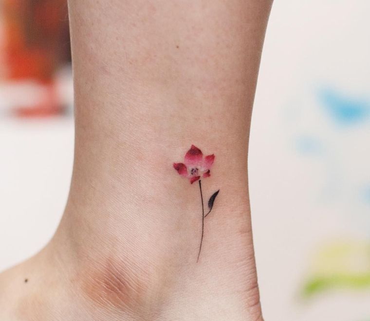 花のタトゥー-女性のためのアイデア