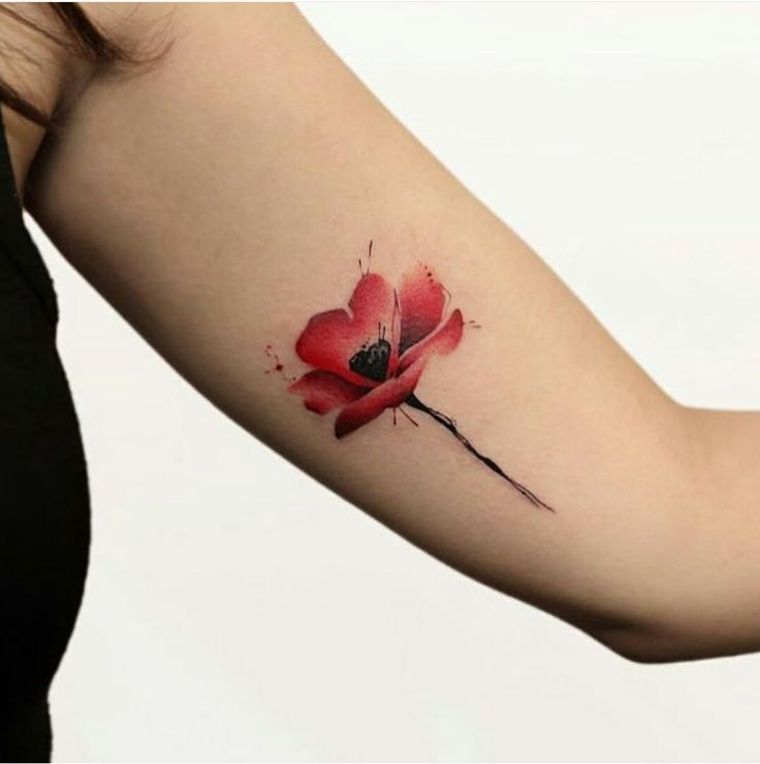 ideje-tetovaža-cvijeće-mak-žena