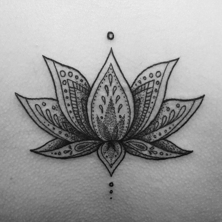 Lotoso gėlių tatuiruotė