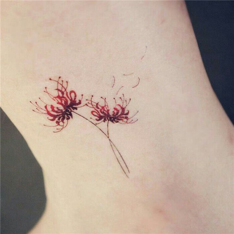 gėlė-tatuiruotės-maža-tatuiruotė-moteris