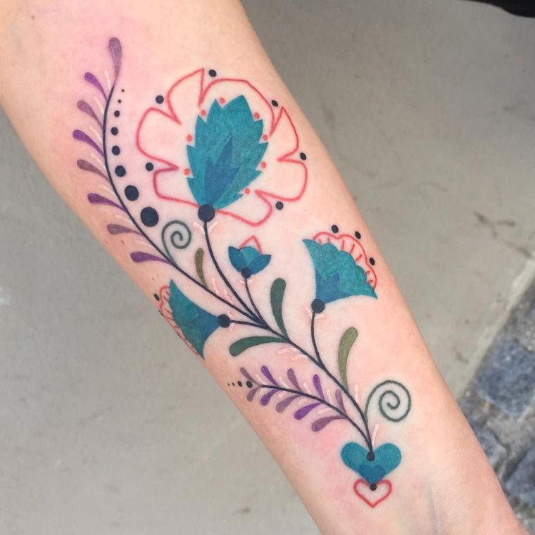 cvjetna-tetovaža-žena-ideja