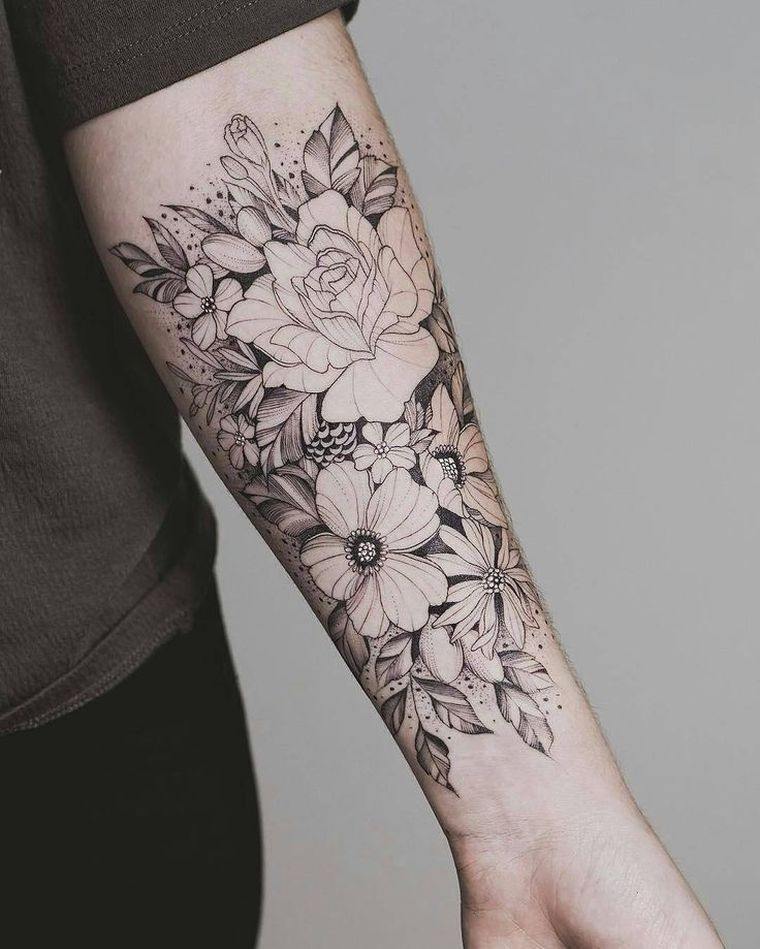 fiore-braccio-tatuaggio