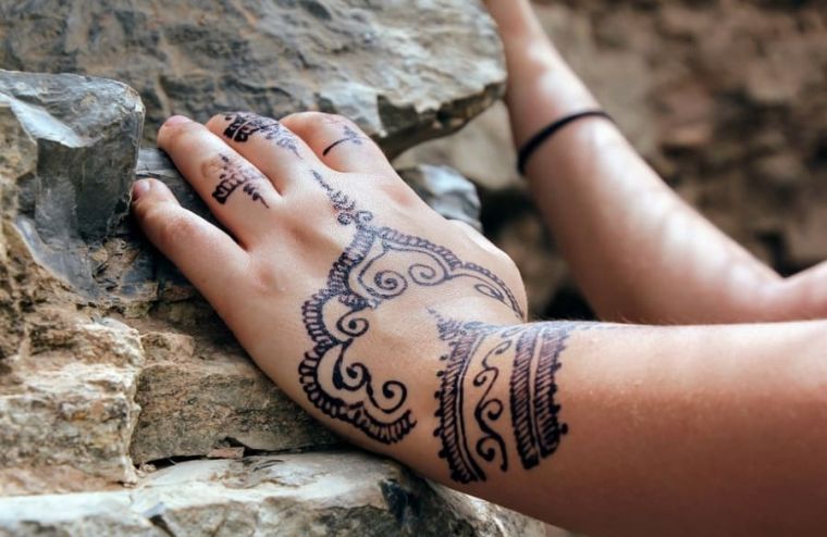 henna-tetoválás-diy-bemutató-ház-rajz