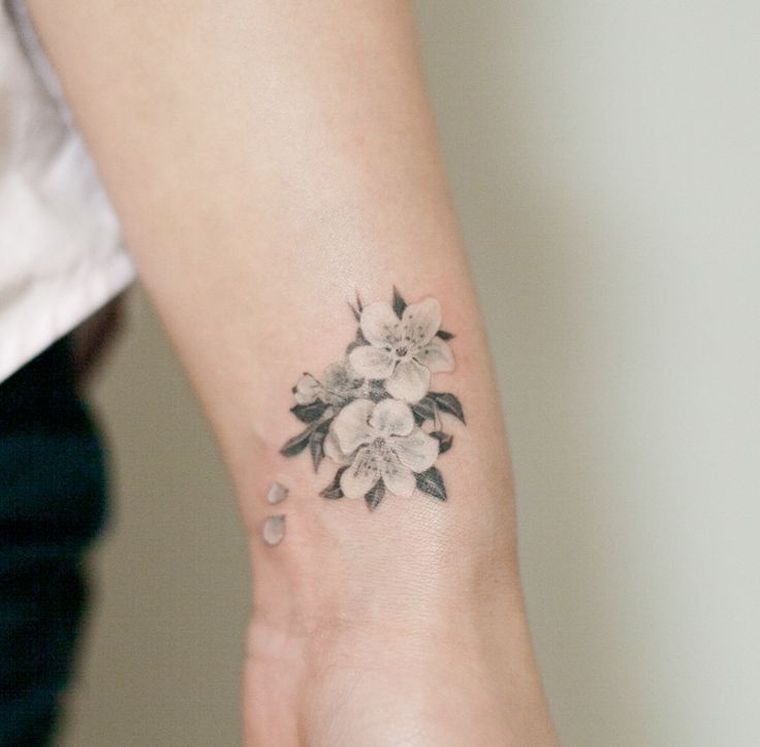 japansko-trešnja-drvo-podlaktica-tetovaža