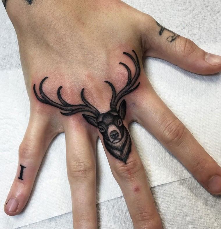 originali rankos tatuiruotės idėja