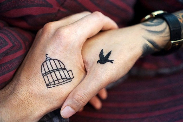 tatuiruotė-pora-paukštis-originali nuotrauka