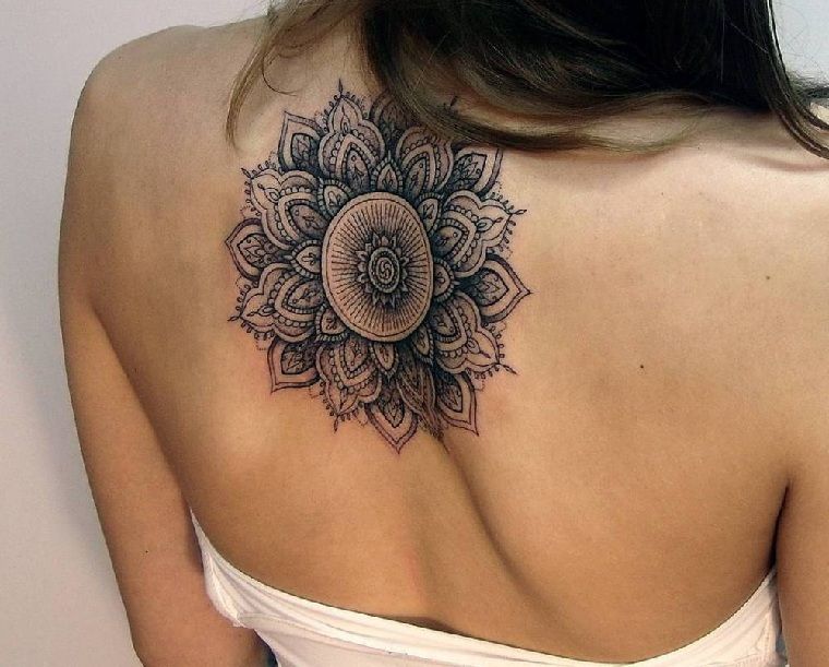 tetoválás nőknek