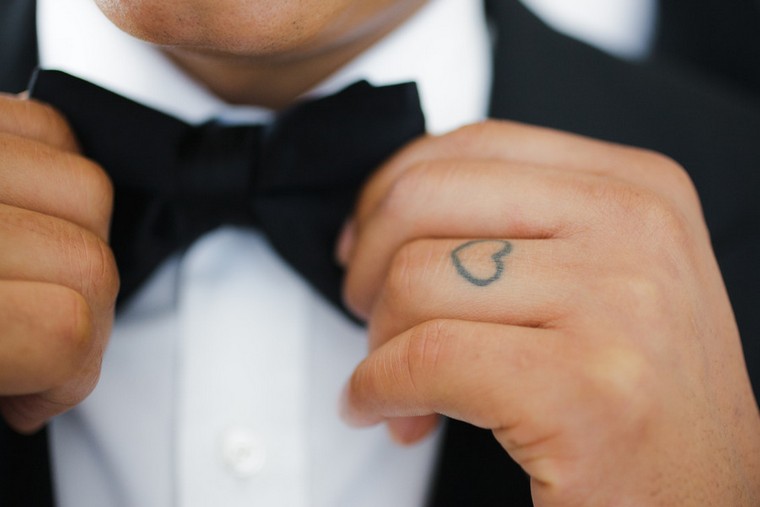 Tatuaggio di matrimonio tatuaggio di coppia tatuaggio cuore dito tatuaggio