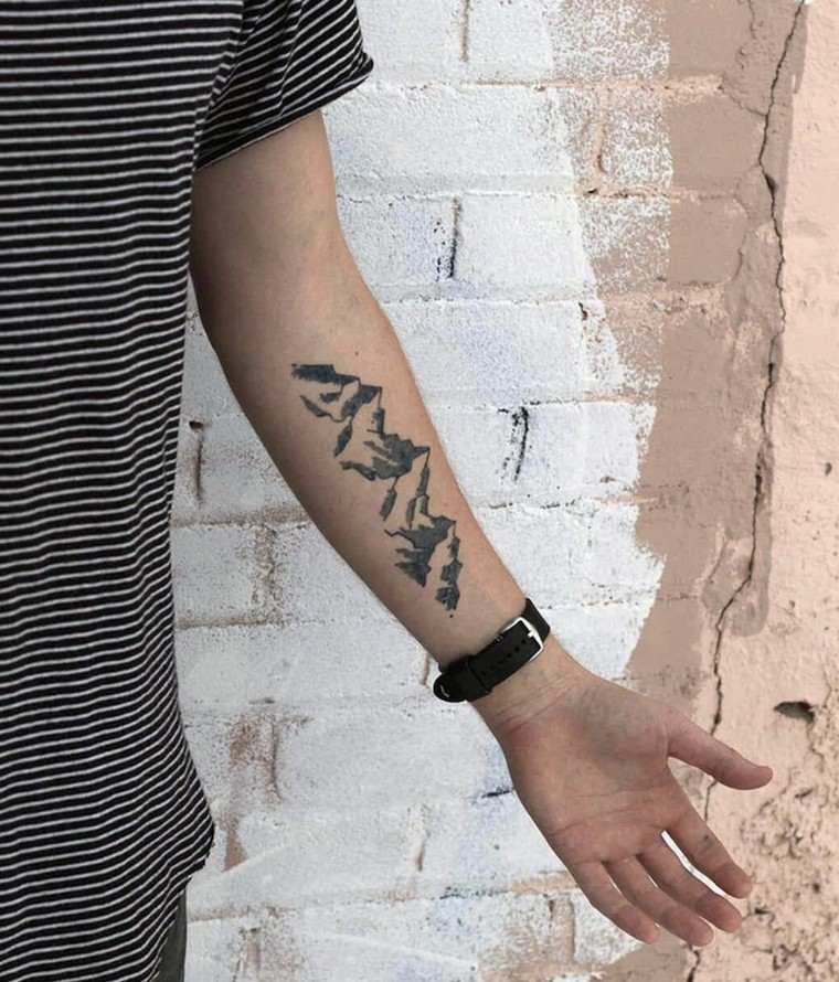 muškarac-ruka-tetovaža-efemerna-ideja