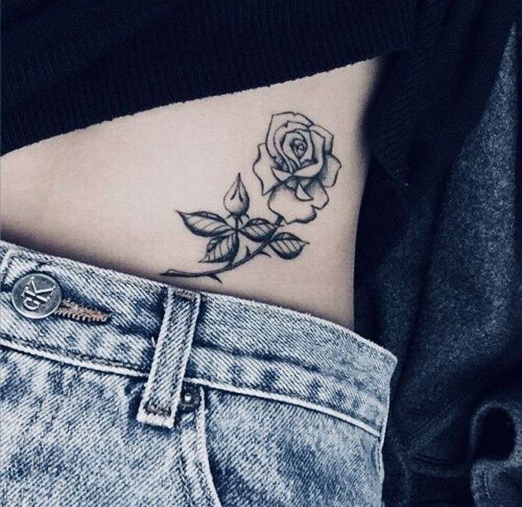 tatuiruotė-moteris-idėja-rožė-tatuiruotė