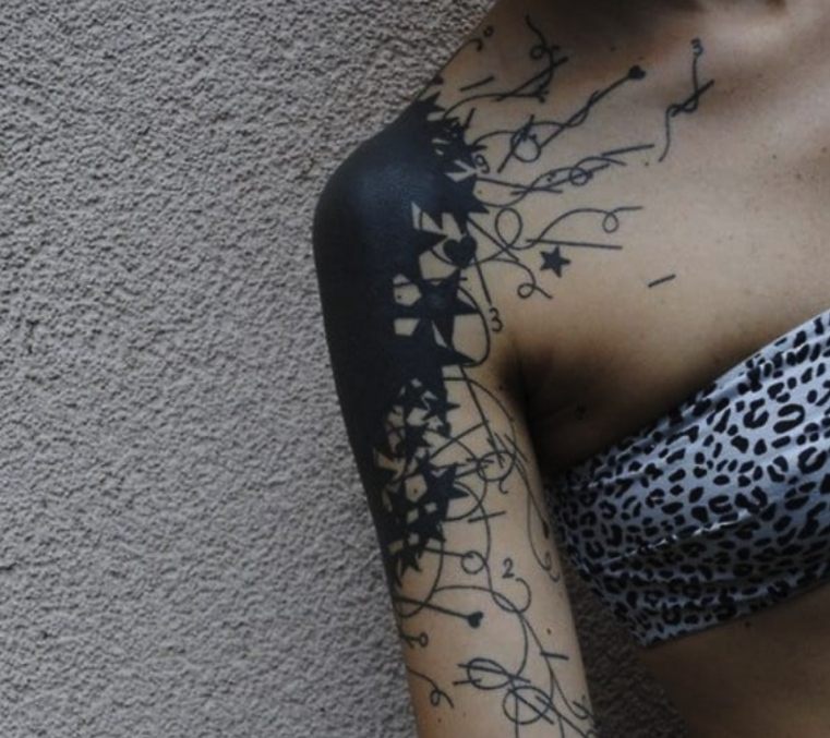 tetoválás-váll-design-fekete