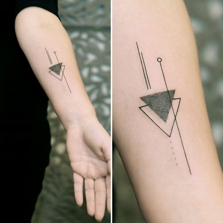 tatuaggio alla moda 2019 tatuaggio triangolo geometrico