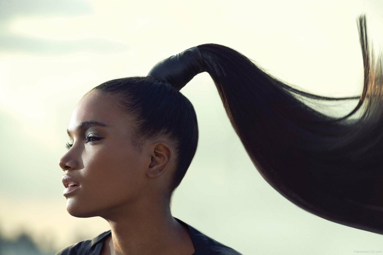 tendenza acconciatura classica updo capelli lunghi ridimensionati