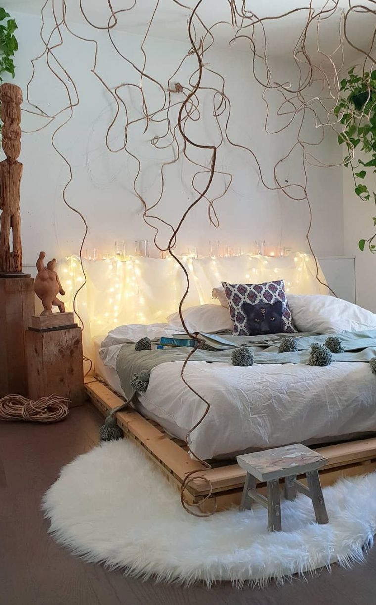 モダンな木製ベッド