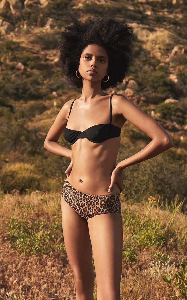 paplūdimio apranga - aksesuarai - bikiniai su leopardo raštais