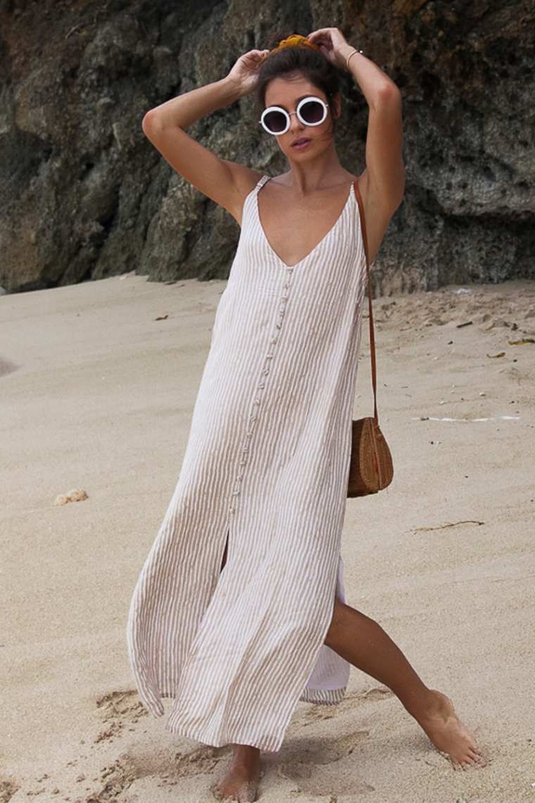 paplūdimio apranga - dryžuota suknelė