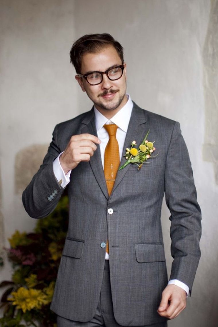 男性の灰色の結婚式の衣装-公式スーツ