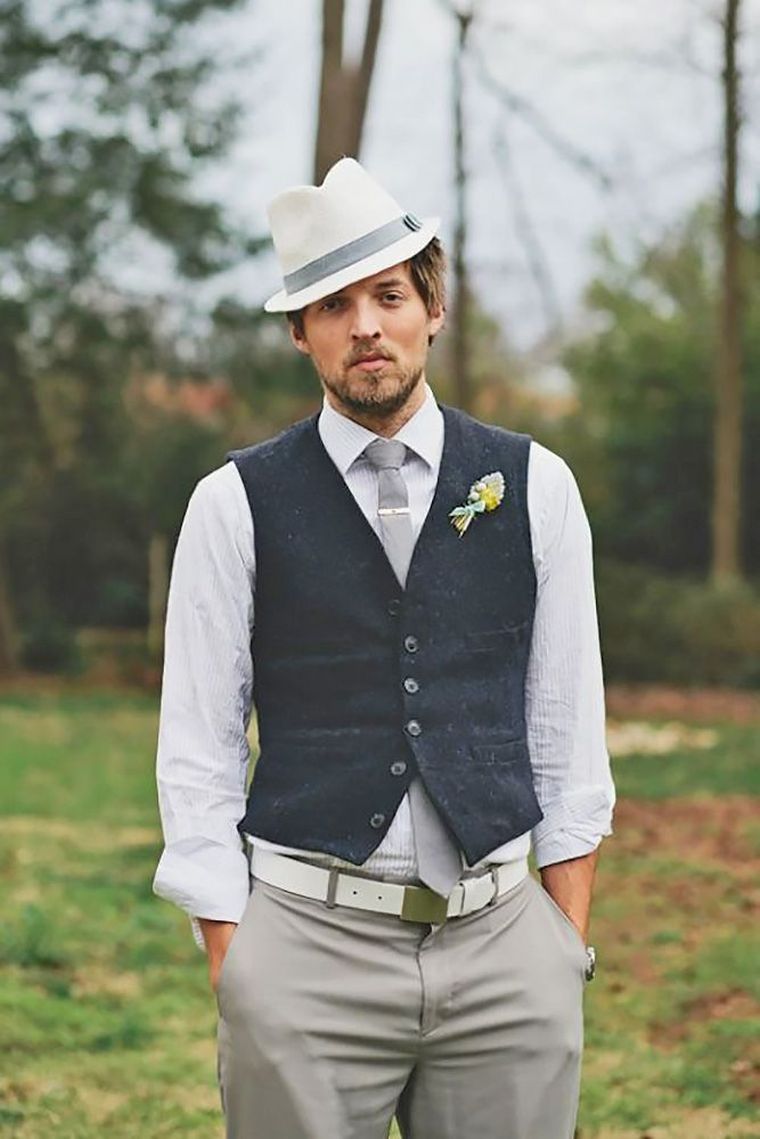 vintage-wedding-suit-man-party-outdoor